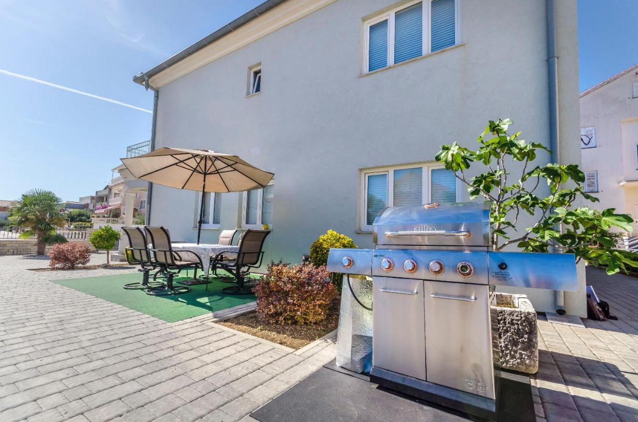Apartment Canada Dream Vacation Srima Eksteriør bilde