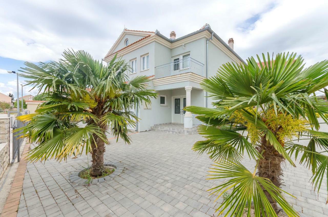 Apartment Canada Dream Vacation Srima Eksteriør bilde