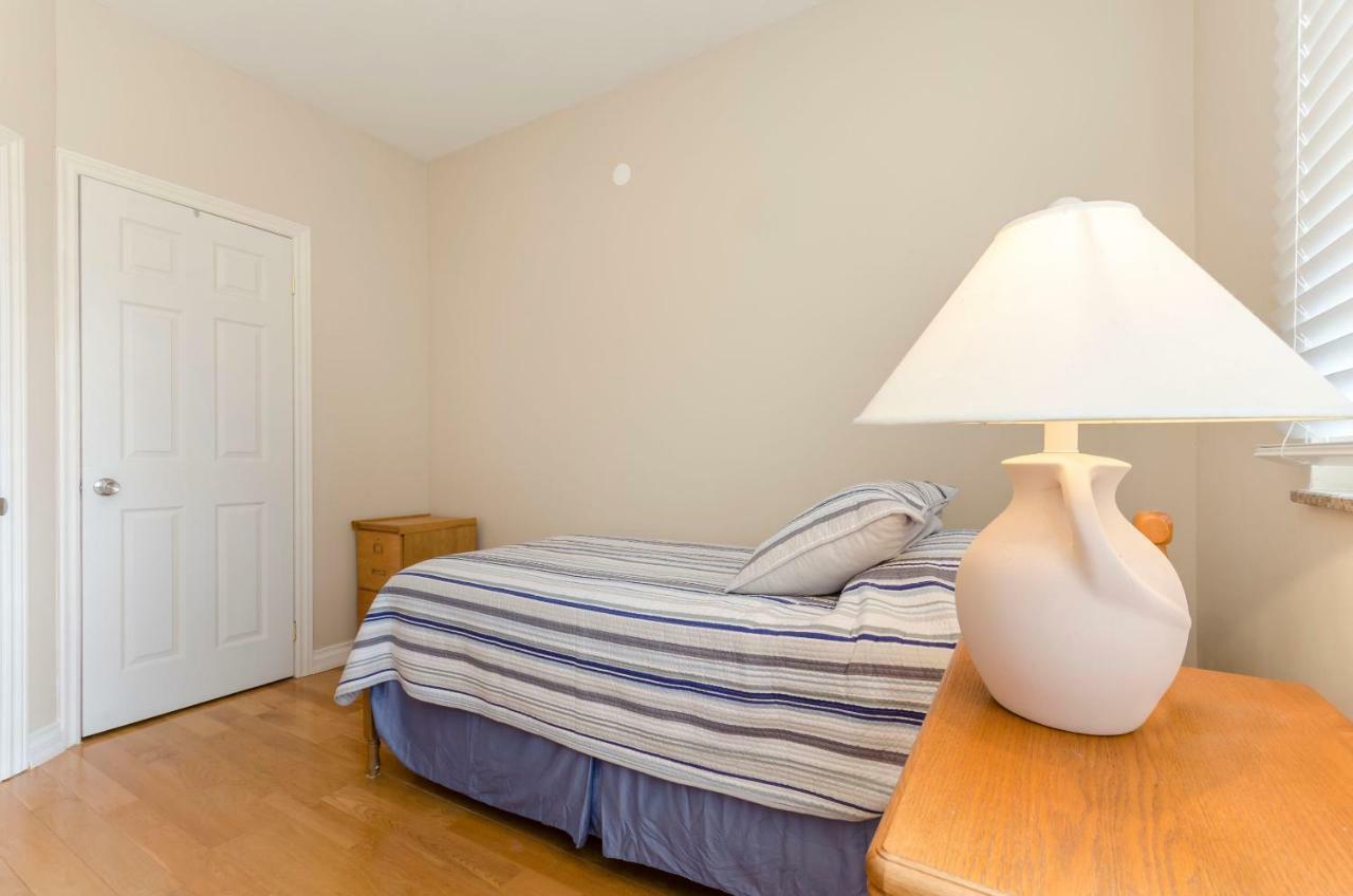 Apartment Canada Dream Vacation Srima Eksteriør bilde