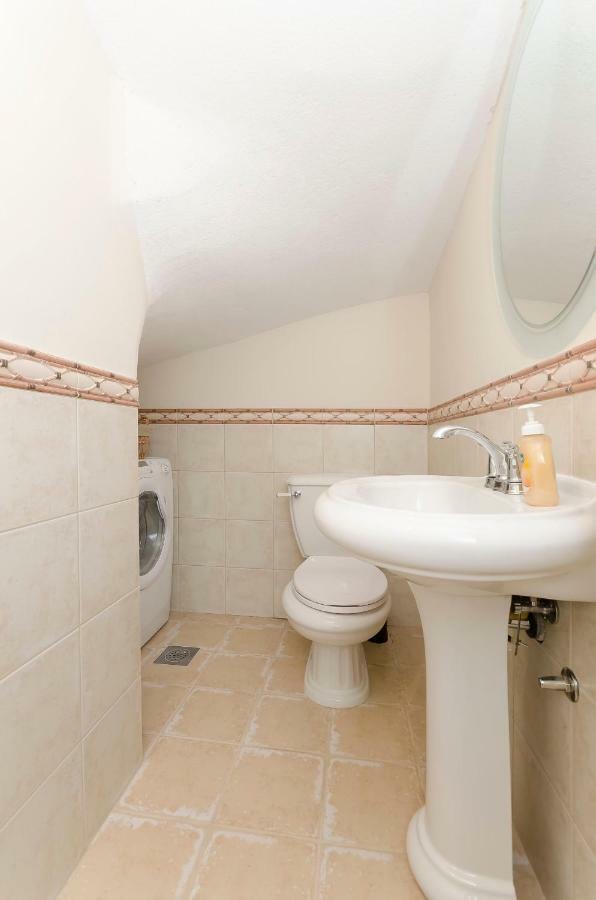 Apartment Canada Dream Vacation Srima Eksteriør bilde