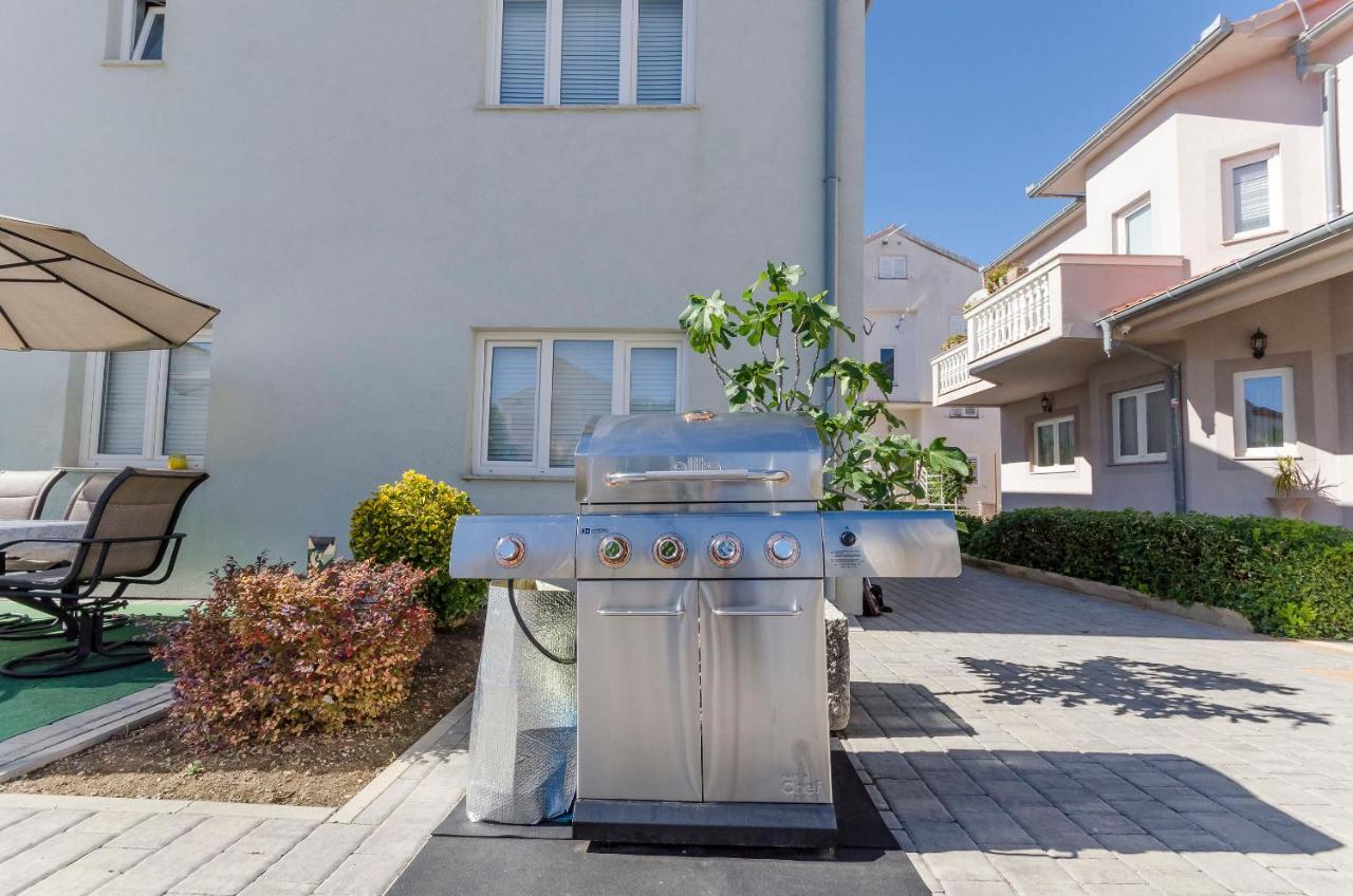 Apartment Canada Dream Vacation Srima Eksteriør bilde