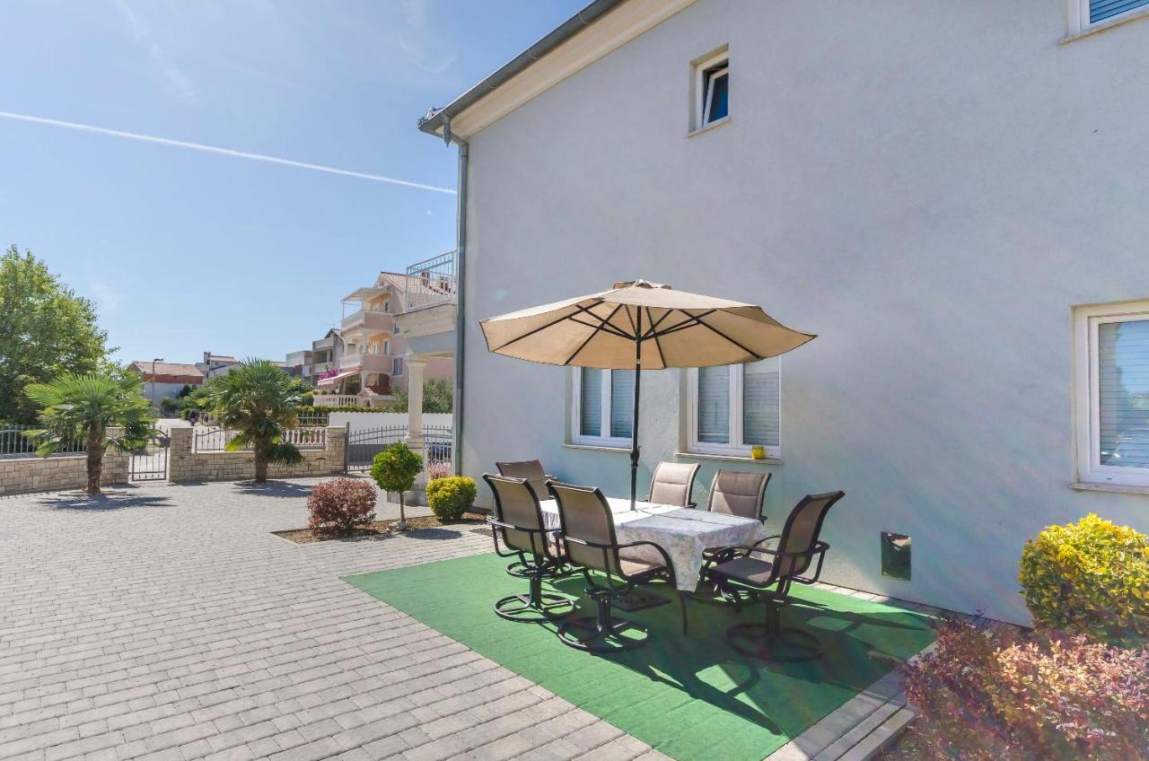 Apartment Canada Dream Vacation Srima Eksteriør bilde